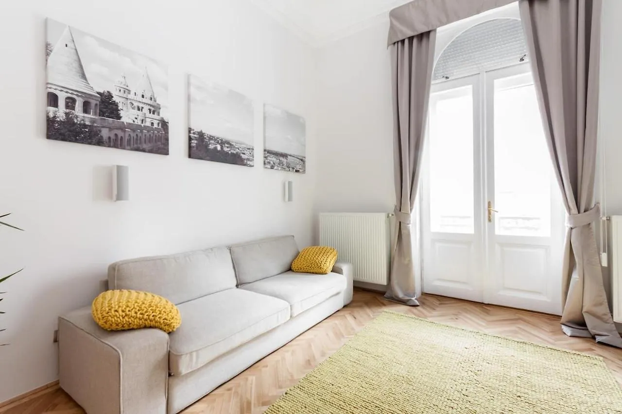 Apartment Bpr Sophisticated Astoria Suite With Balcony Budapest Hungary