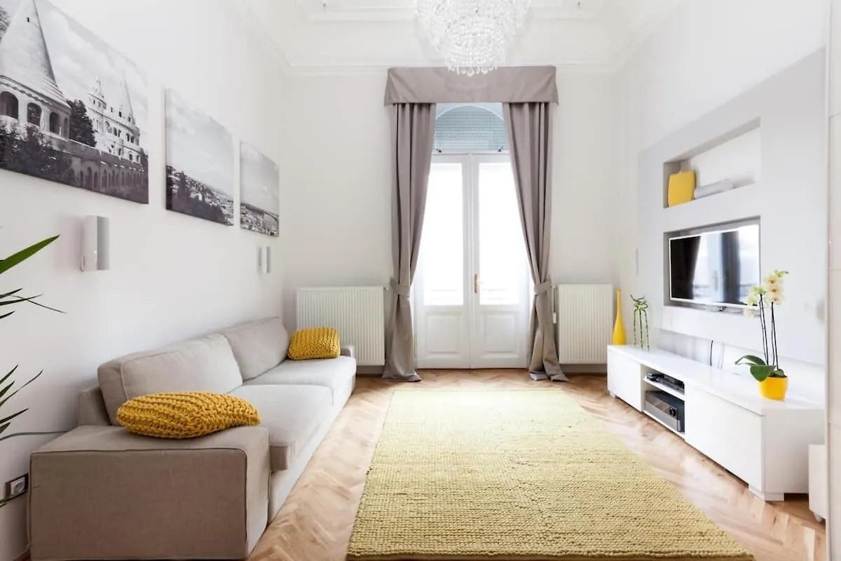 Bpr Sophisticated Astoria Suite With Balcony Budapest