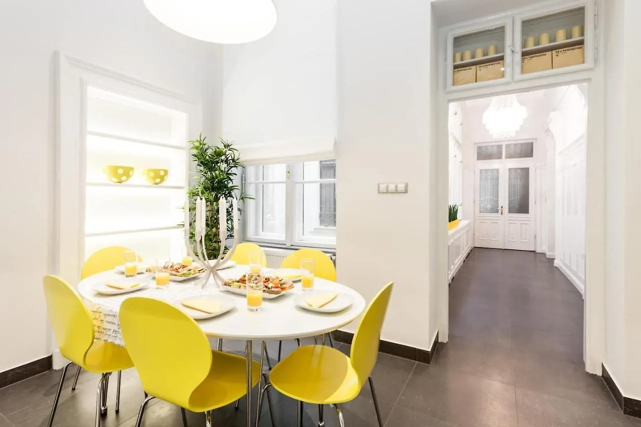 Bpr Sophisticated Astoria Suite With Balcony Budapest