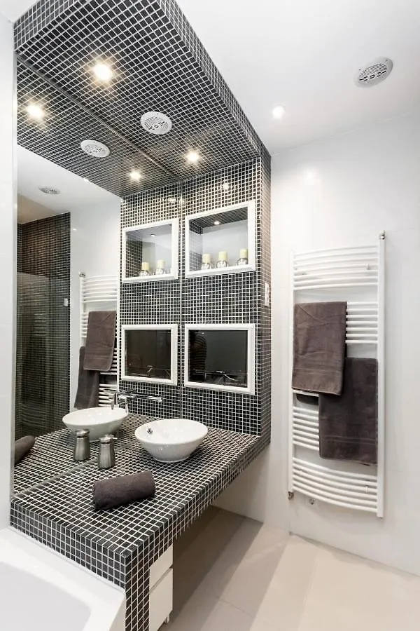 Bpr Sophisticated Astoria Suite With Balcony Budapest