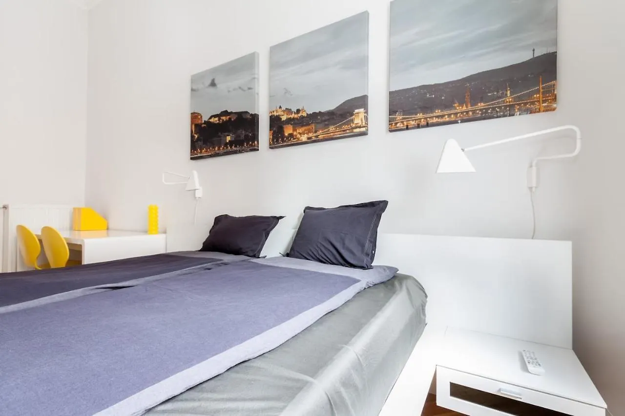 Bpr Sophisticated Astoria Suite With Balcony Budapest Apartment