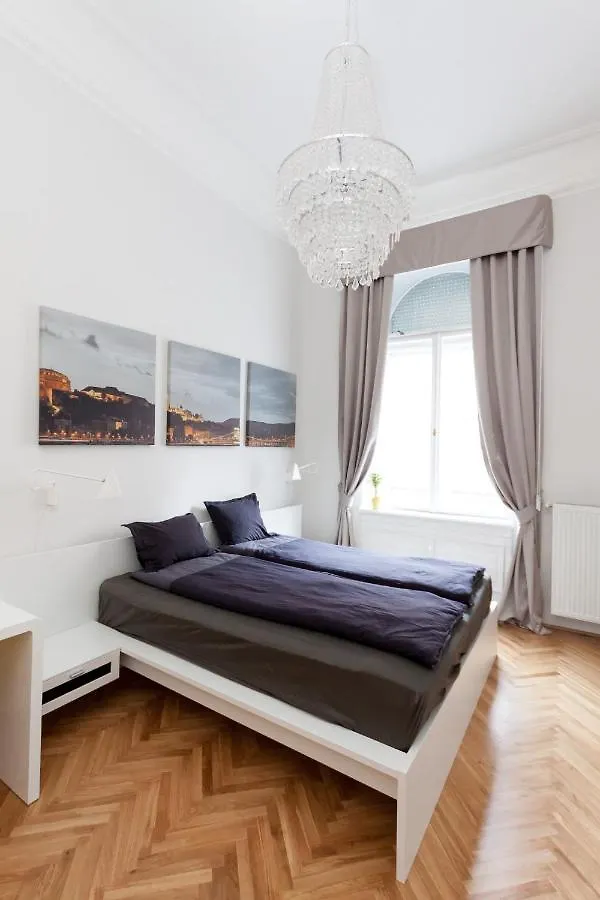 Bpr Sophisticated Astoria Suite With Balcony Budapest