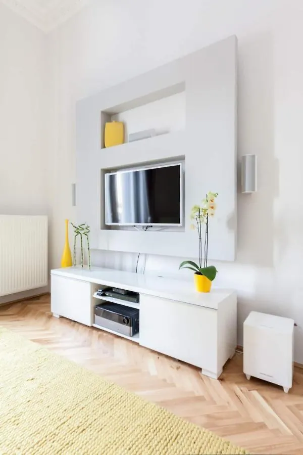 Apartment Bpr Sophisticated Astoria Suite With Balcony Budapest