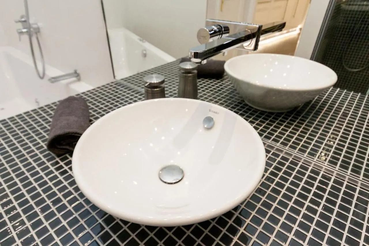 Апартаменты Bpr Sophisticated Astoria Suite With Balcony Будапешт